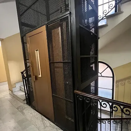 Cairoli 2 House G&b Termini Ρώμη